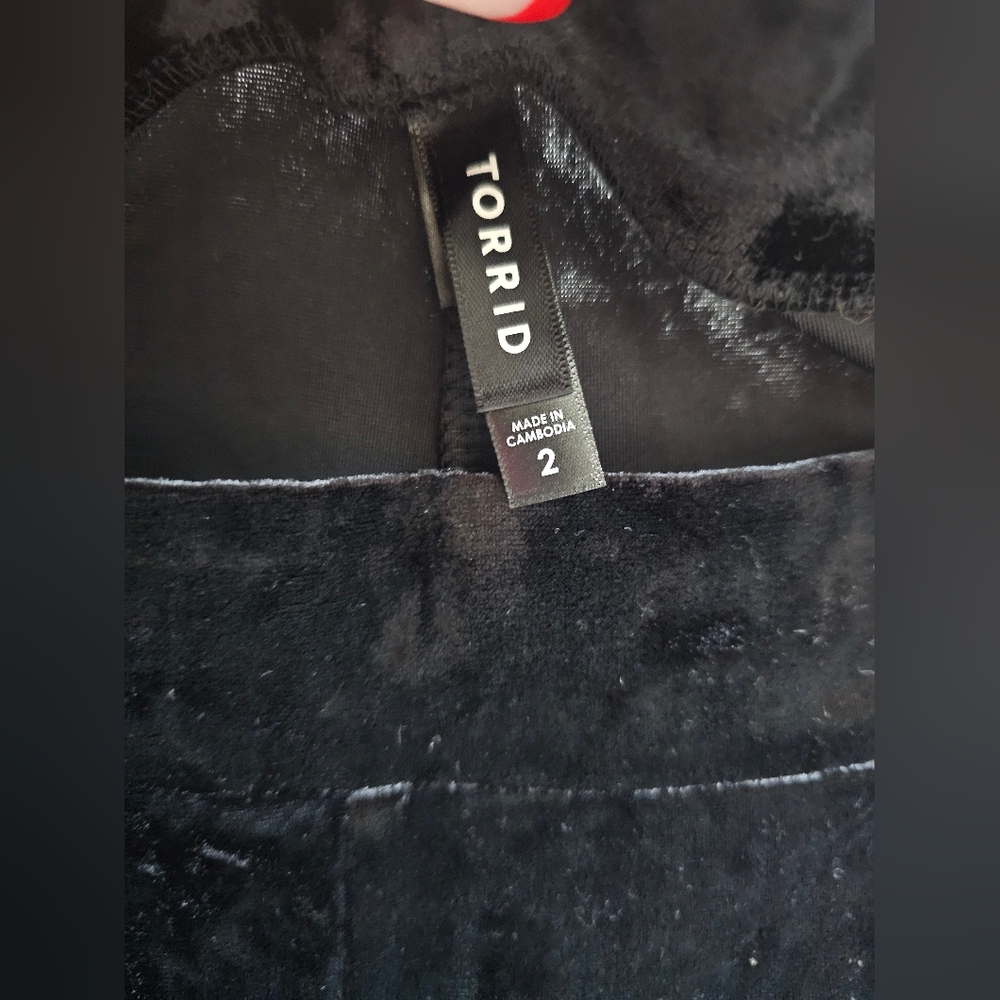Torrid Velvet Leggings - Red and Black - Picture 5 of 8